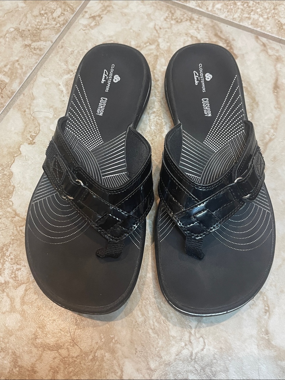 Clarks Women’s Black Comfort Toe-Post Sandals